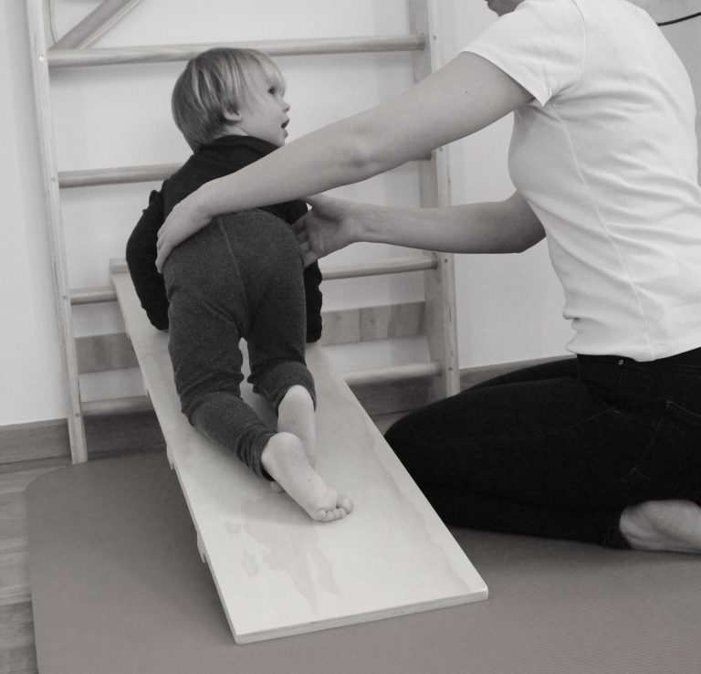 Neu: Physiotherapie für Säuglinge, Kinder und Erwachsene nach Bobath